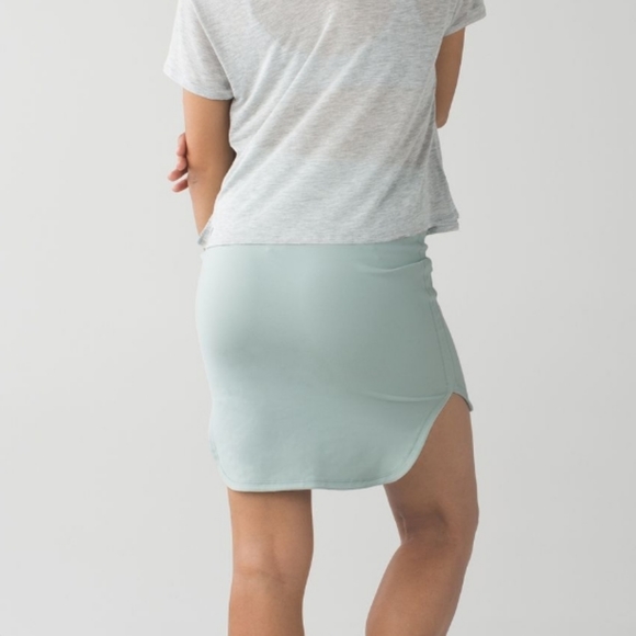 NWOT Lululemon City Skirt in Minty Grey Size 6 - Picture 5 of 10